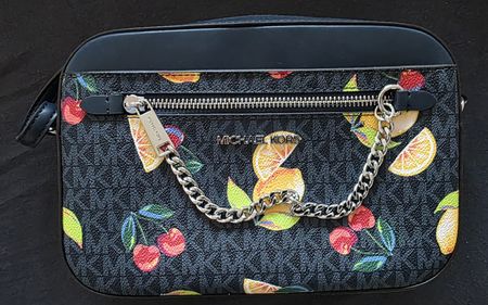 Michael Kors Jet Set Fruit