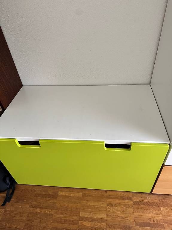 Armadi: Stuva-Schrank und -Sitzbank  – Usato da Zürich venduto da verde666 2