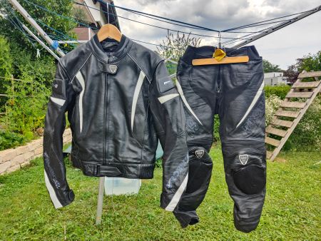 Motorrad Jacke und Hose (praktisch Neuwertig)