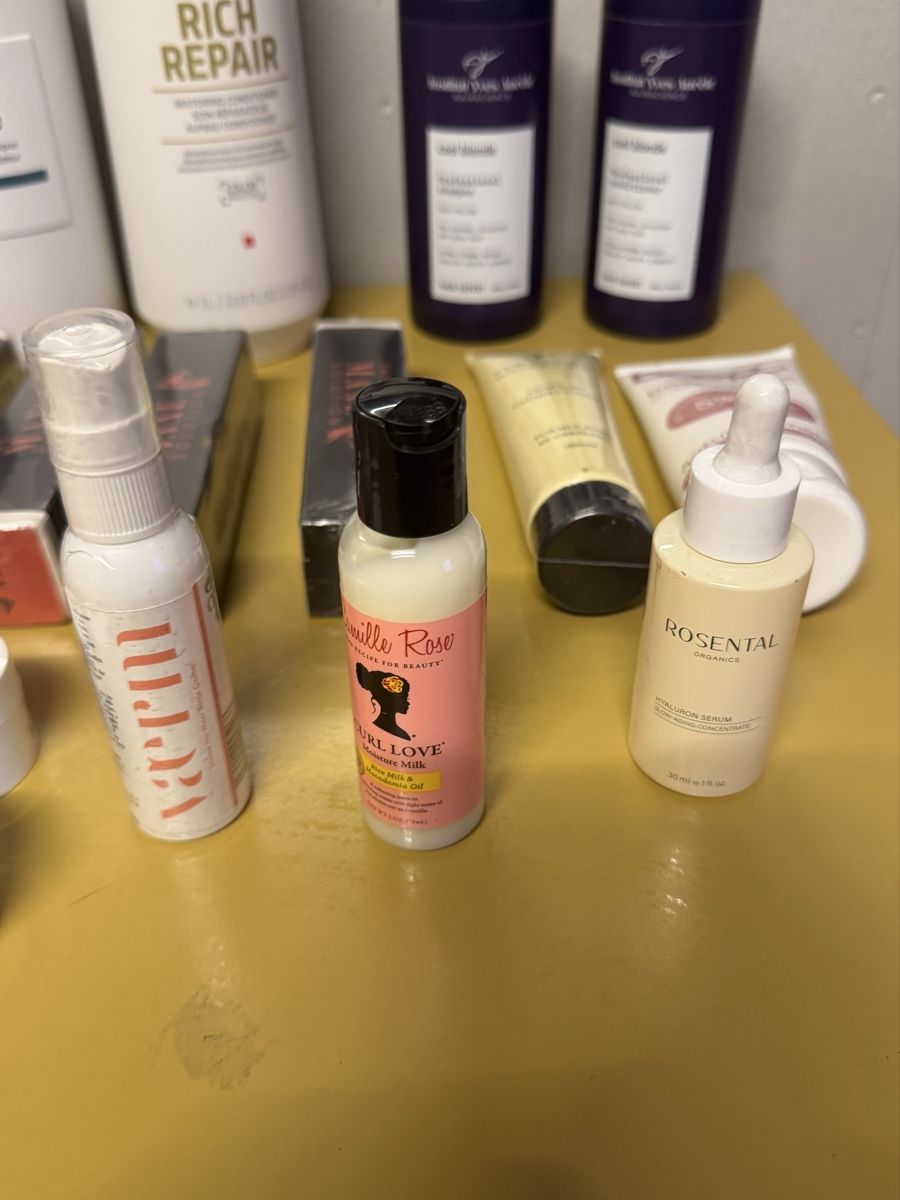 Lettini & sedie per cosmetici: Kosmetikartikel gemischt neu 32 stk.  – Nuovo (secondo la descrizione) da Schlieren venduto da Freundlich02 6