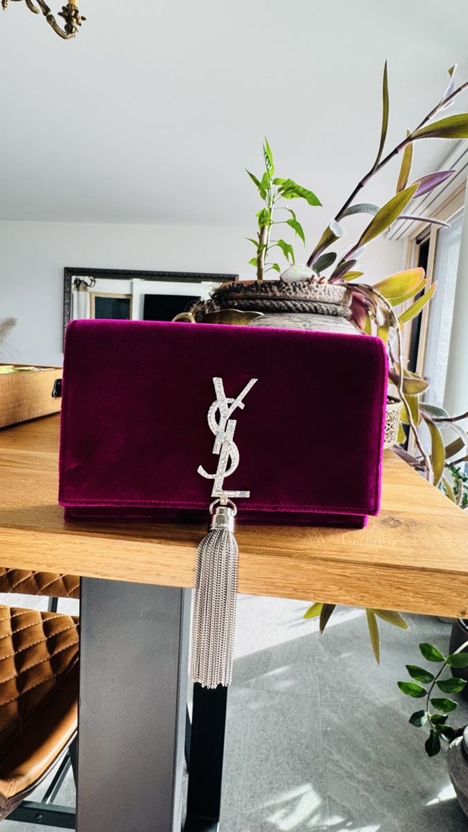 Saint Laurent Borse da donna: Saint Laurent Clutch YSL – Usato da Mörigen venduto da TimelessFinds