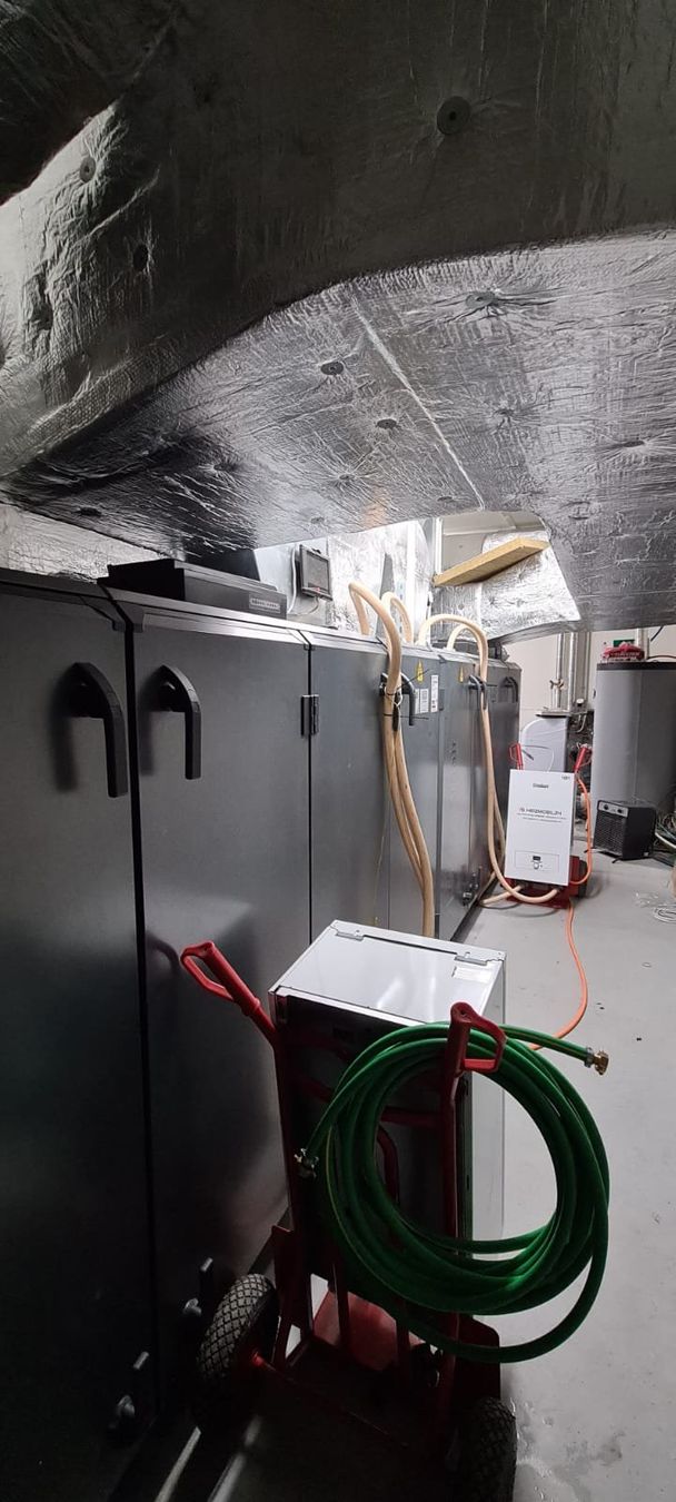 Radiatori: Mobile Heizzentrale 28kW – Nuovo (secondo la descrizione) da Menziken venduto da JJRacing 1