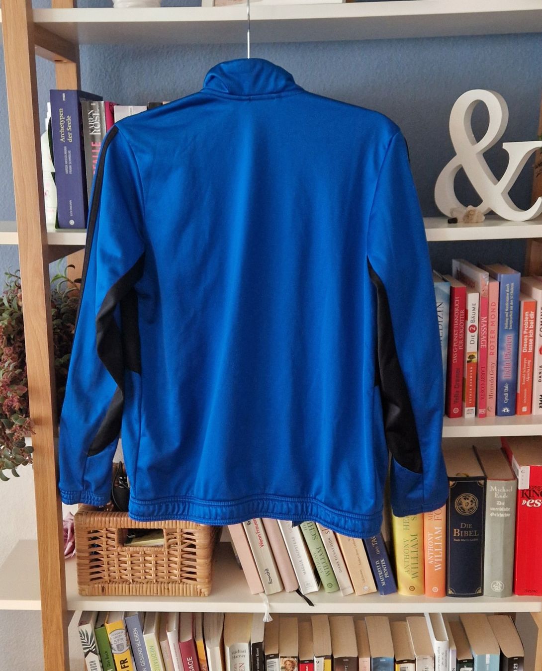 Adidas Giacche: Adidas Trainingsjacke Grösse XS Blau – Usato da Rüfenacht BE venduto da Loeti1992 2