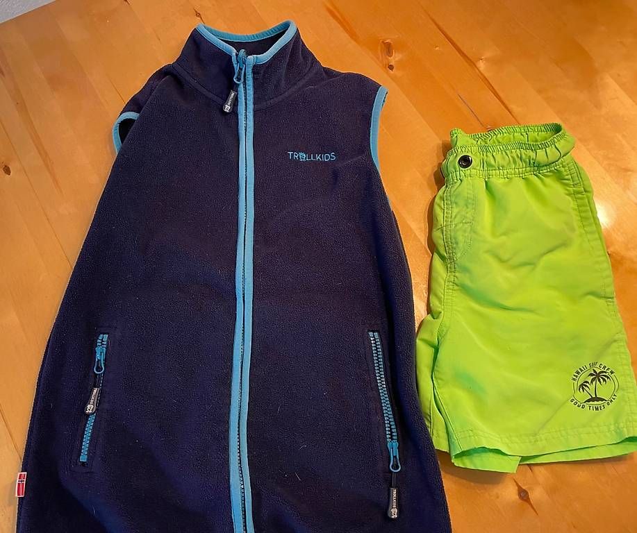 Kleiderpakete & -sets: Komplett Set 134 / 140 Junge – Gebraucht aus Bassersdorf von tarro2002 4