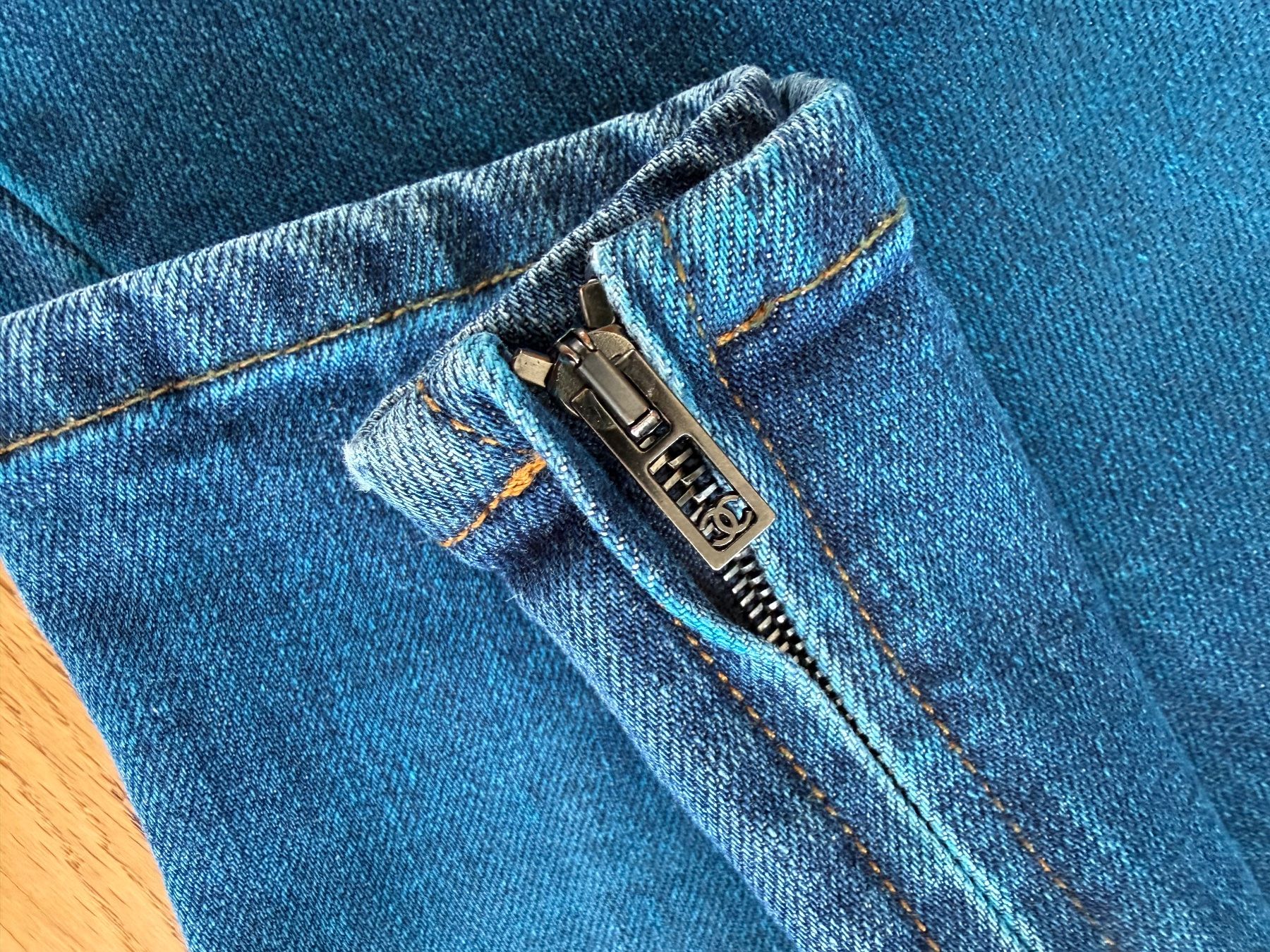 Chanel Hosen: Original Chanel Jeans aus der Cuba Kollektion – Gebraucht aus Reigoldswil von benja01 5