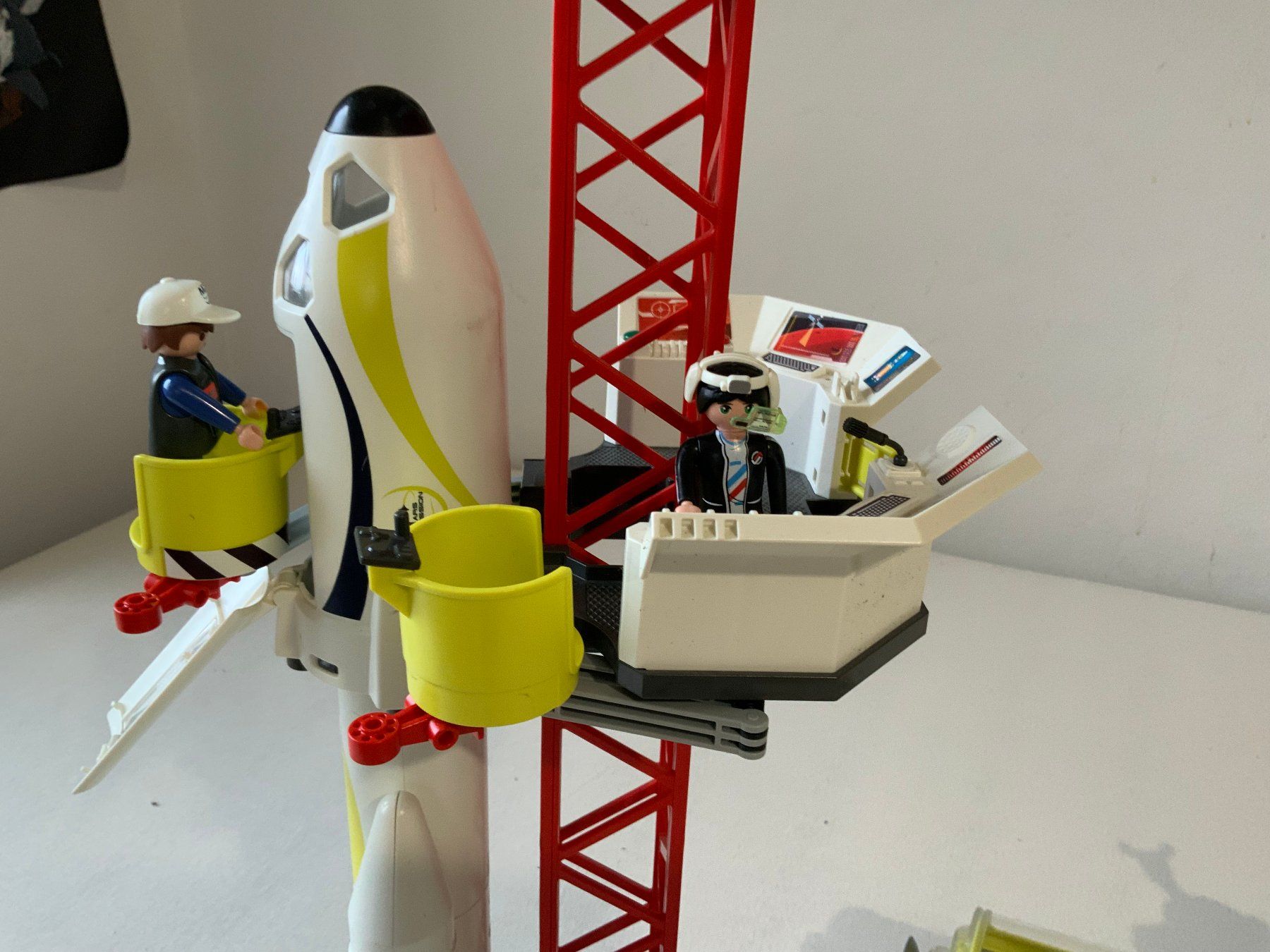 Playmobil Giocattoli: PLAYMOBIL Space Mars-Rakete mit Startrampe und Mars-Station – Usato da Solothurn venduto da Pakeha 5