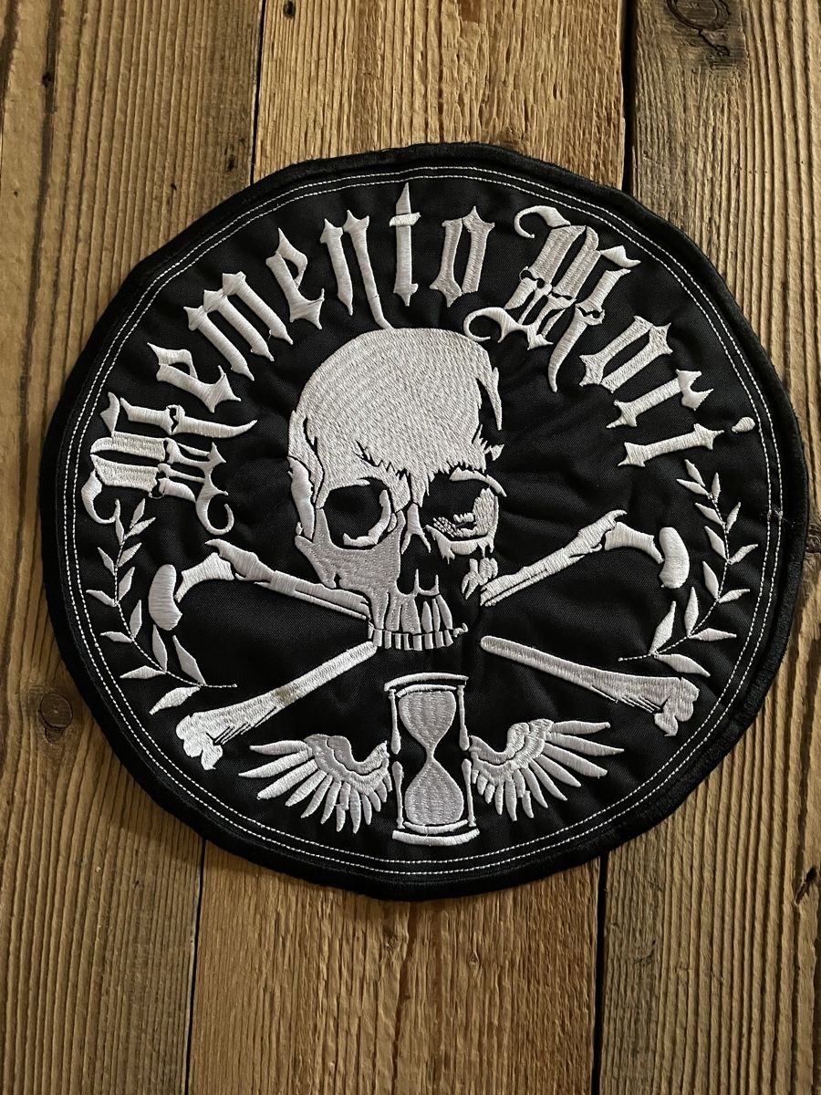 Patches: Aufnäher Schädel Tischläufer – Neu (gemäss Beschreibung) aus Lüsslingen von eehm