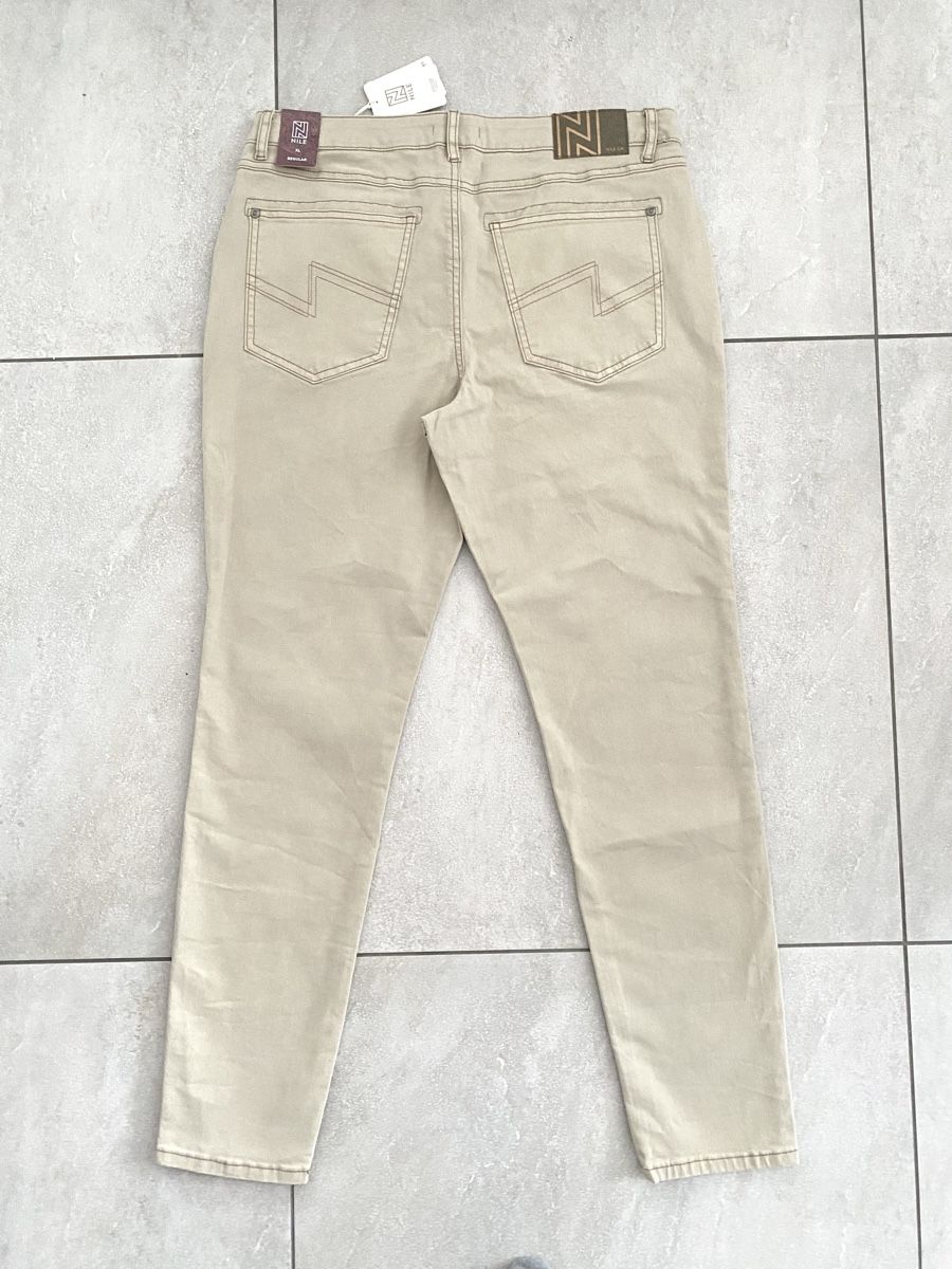 Nile Pantaloni: Damen Hose von NILE, Gr. XL. Regular. Neu. – Nuovo e nell'imballaggio originale da Siselen BE venduto da Melody-53 3