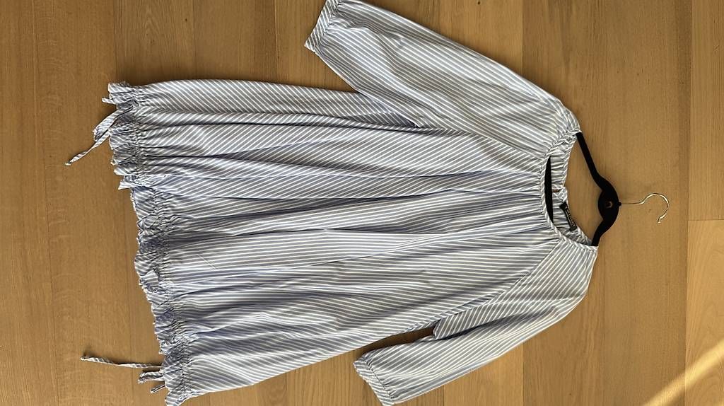 Kleider: Gestreiftes Kleid hellblau Gr. S/M – Gebraucht aus Steinhausen von inmumi