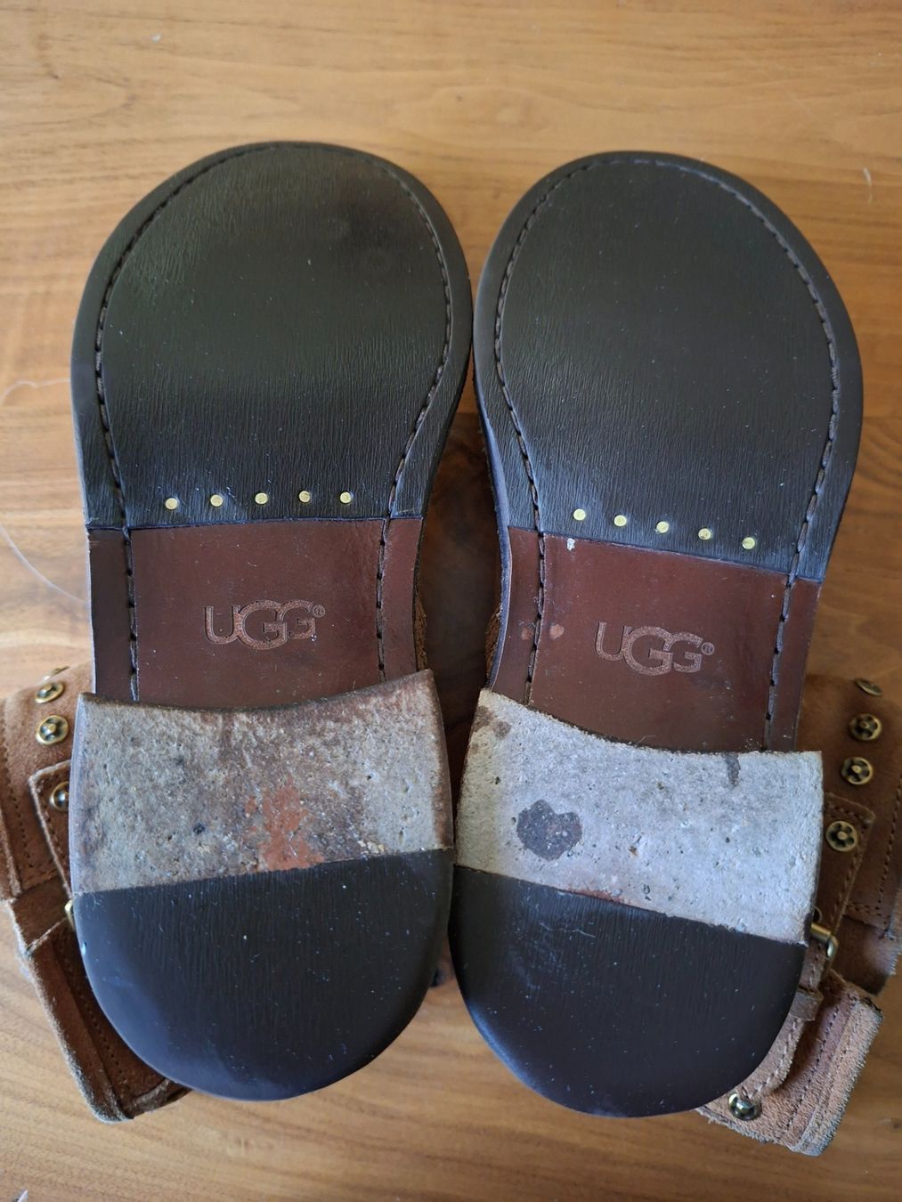 Ugg Scarpe da donna: UGG Stiefeletten Wildleder Grösse 39 – Usato da Schliern b. Köniz venduto da Lanka02 3