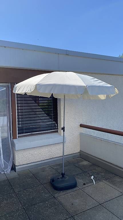 Sonnenschirme: Sonnenschirm – Gebraucht aus Ebikon von mir_q97p 1