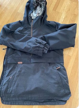 Coole Winter Jacke/Skijacke neuwertig
