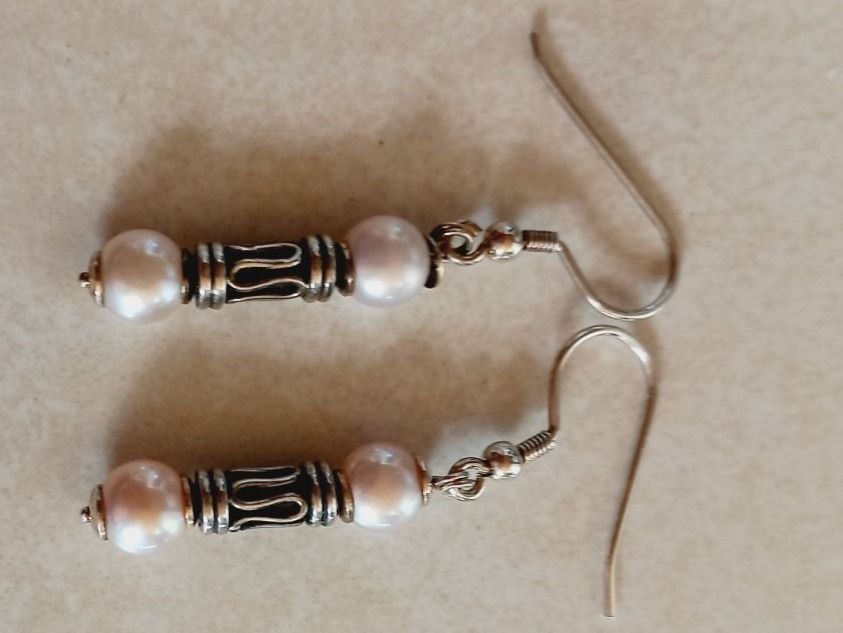 Orecchini pendenti & Orecchini a lobo: Silber Ohrhänger mit Perlen – Nuovo e nell'imballaggio originale da Winistorf venduto da acreativ2