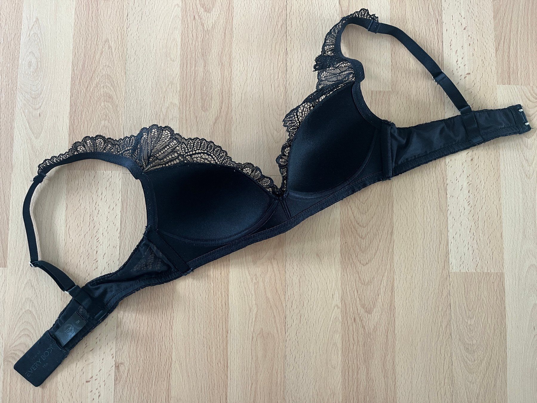 Tchibo Altra biancheria intima: Softschalen-BH, black, 75A – Usato da Zürich venduto da fbsm 2