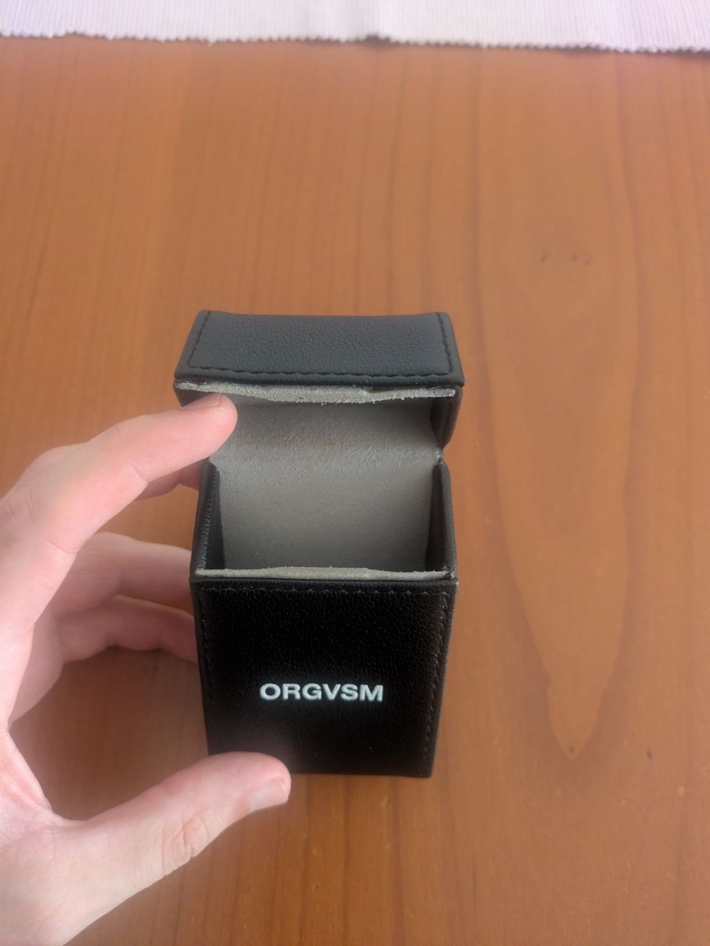 Altri Prodotti per fumatori: Orgvsm Smoking Cover Leather Version – Usato da Losone venduto da AlpineLayer 2