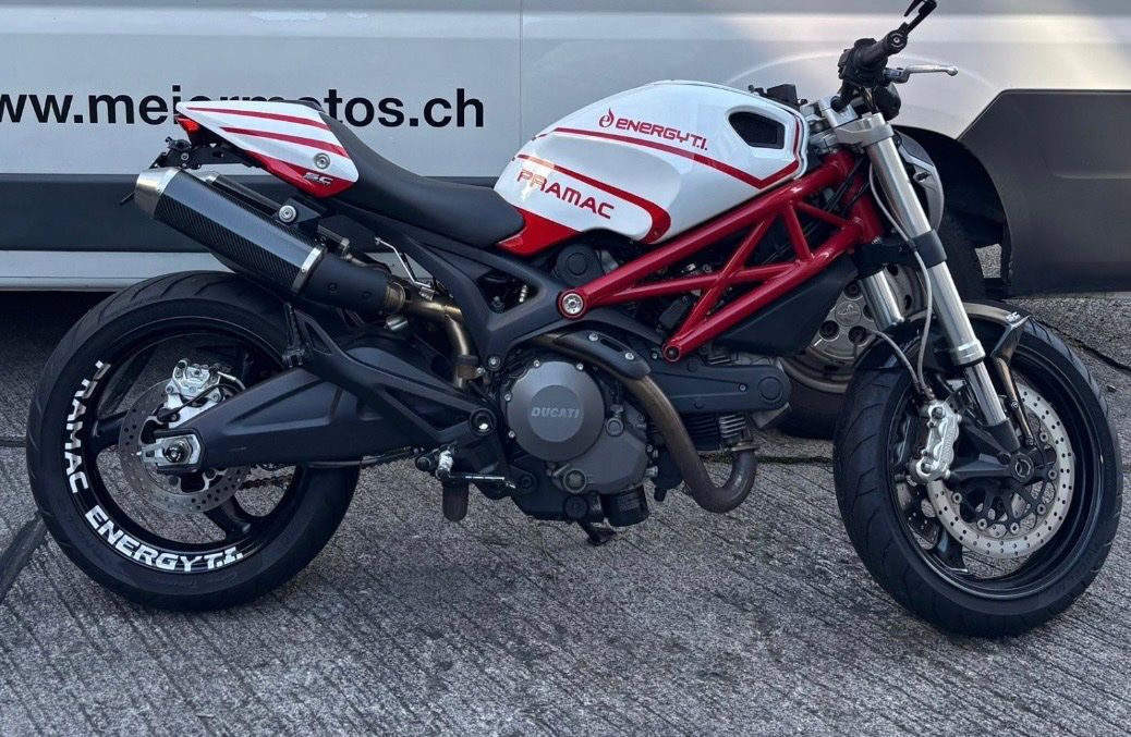Strada: Ducati 900 Vergaser + Ducati 696 – Usato da Sünikon venduto da R.K.E. 5