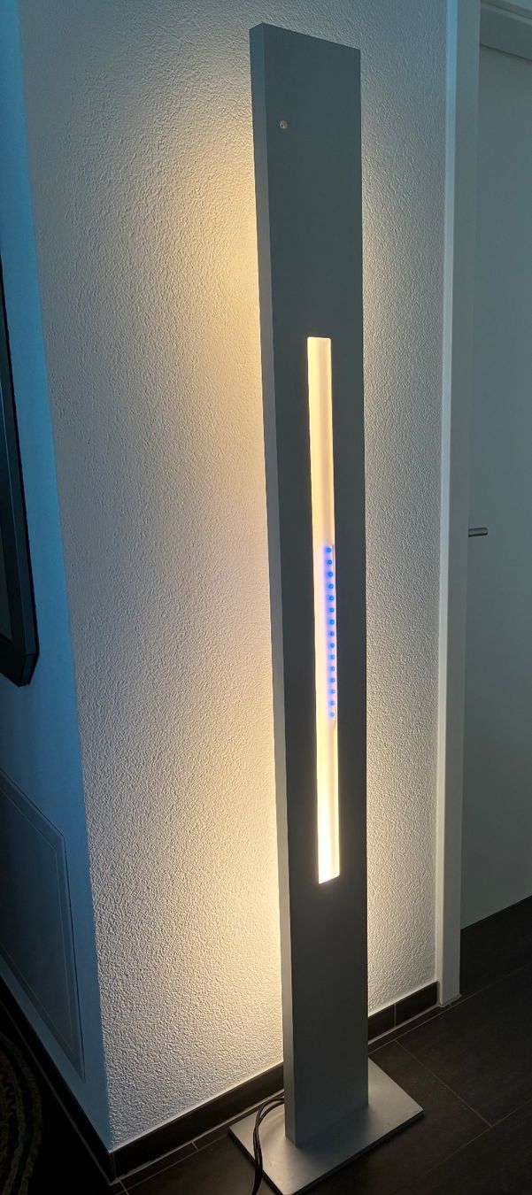 Lampade: Stehleuchte Modern Aluminium – Usato da Ersigen venduto da Texmex2 3
