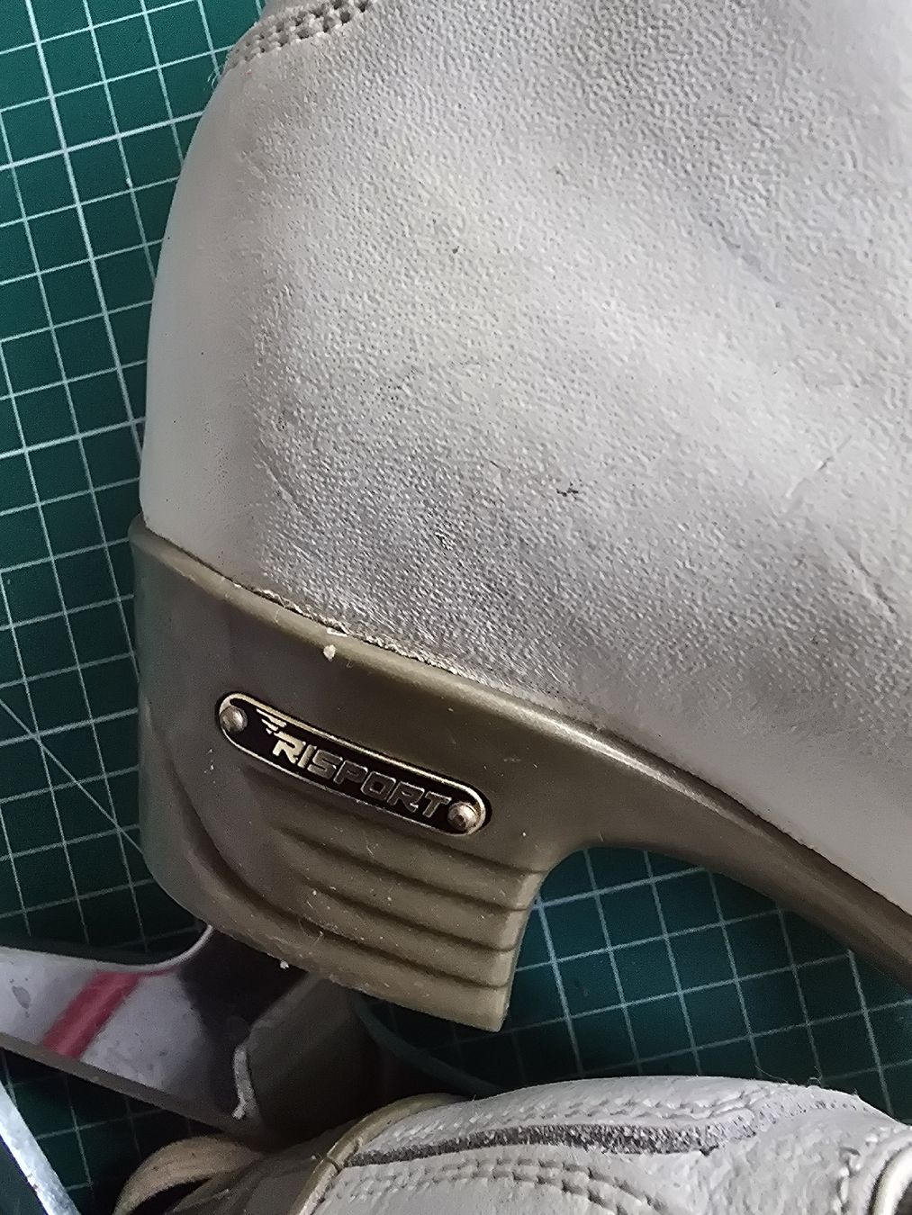 Schlittschuhe: patin à glace dur RISPORT made in Italy – Gebraucht aus St-Imier von orp_2wsv 1