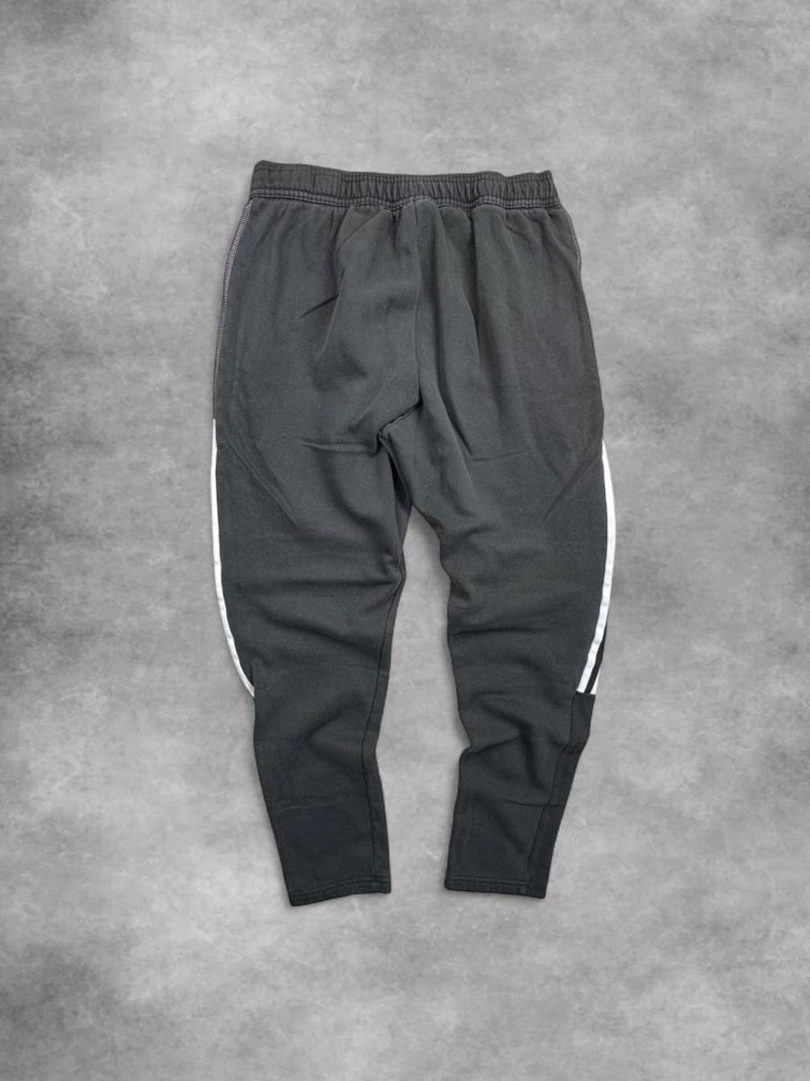 Adidas Hosen: Adidas sweatpants – Gebraucht aus Erlinsbach SO von TogaResell 2