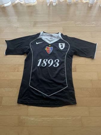 FC Basel Nike Trikot schwarz Grösse S gebrauchter Zustand