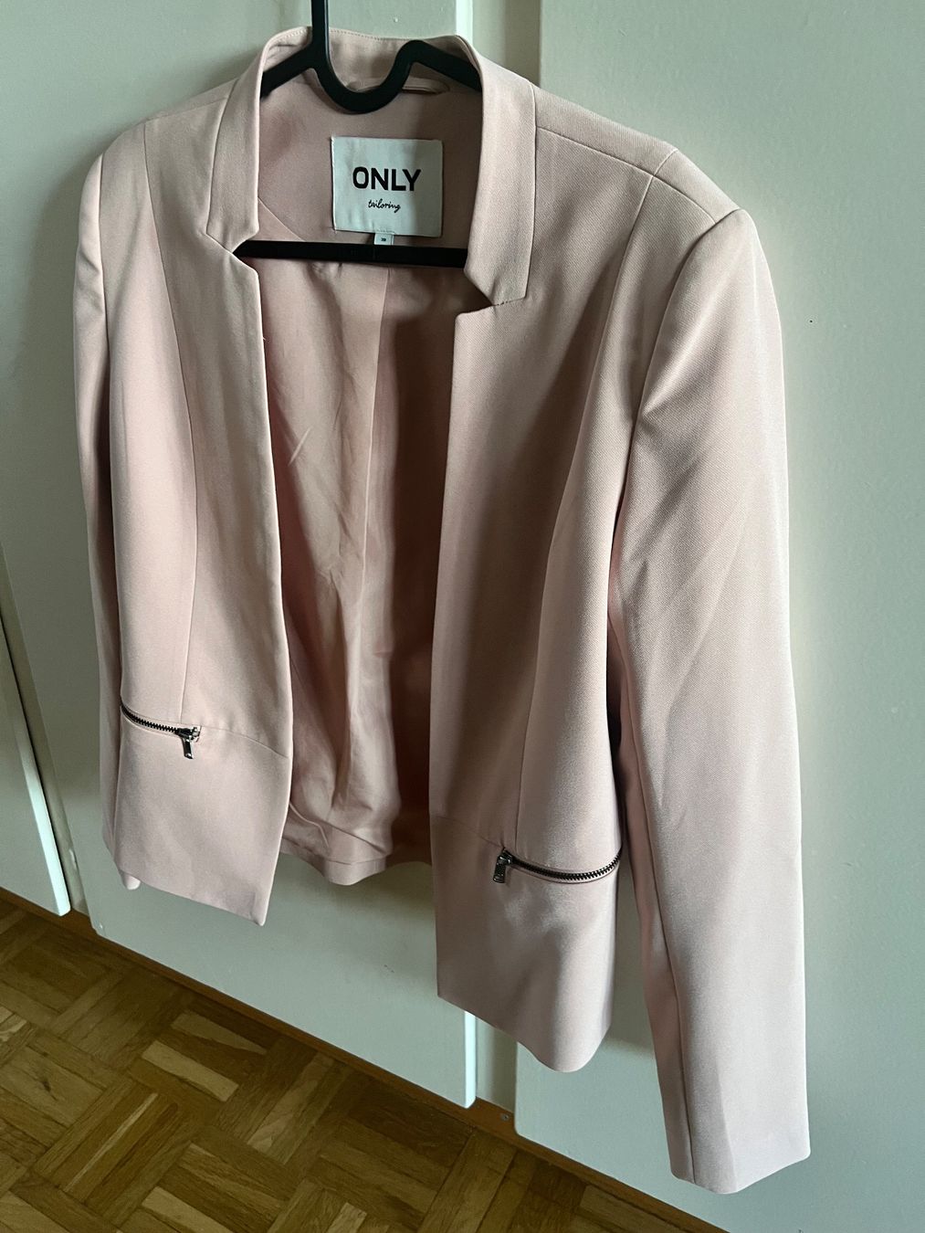 Only Giacche: Only Blazer rosa / Grösse 38 – Usato da Effretikon venduto da YaMn 2