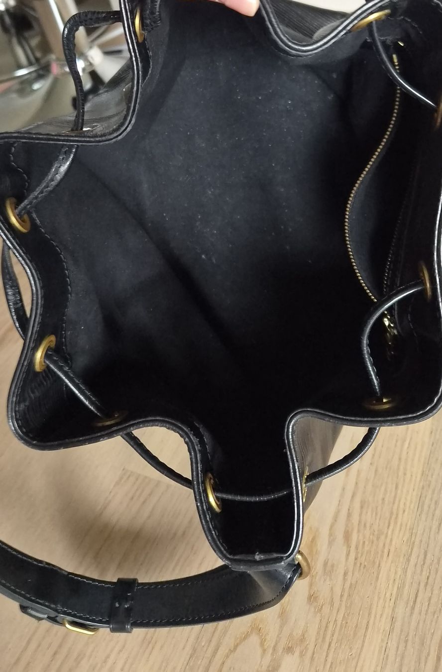 Louis Vuitton Altro in  Abbigliamento & Accessori: LV Noé GM Épi Noir authentique – Usato da La Chaux de Fonds venduto da reina1975 2