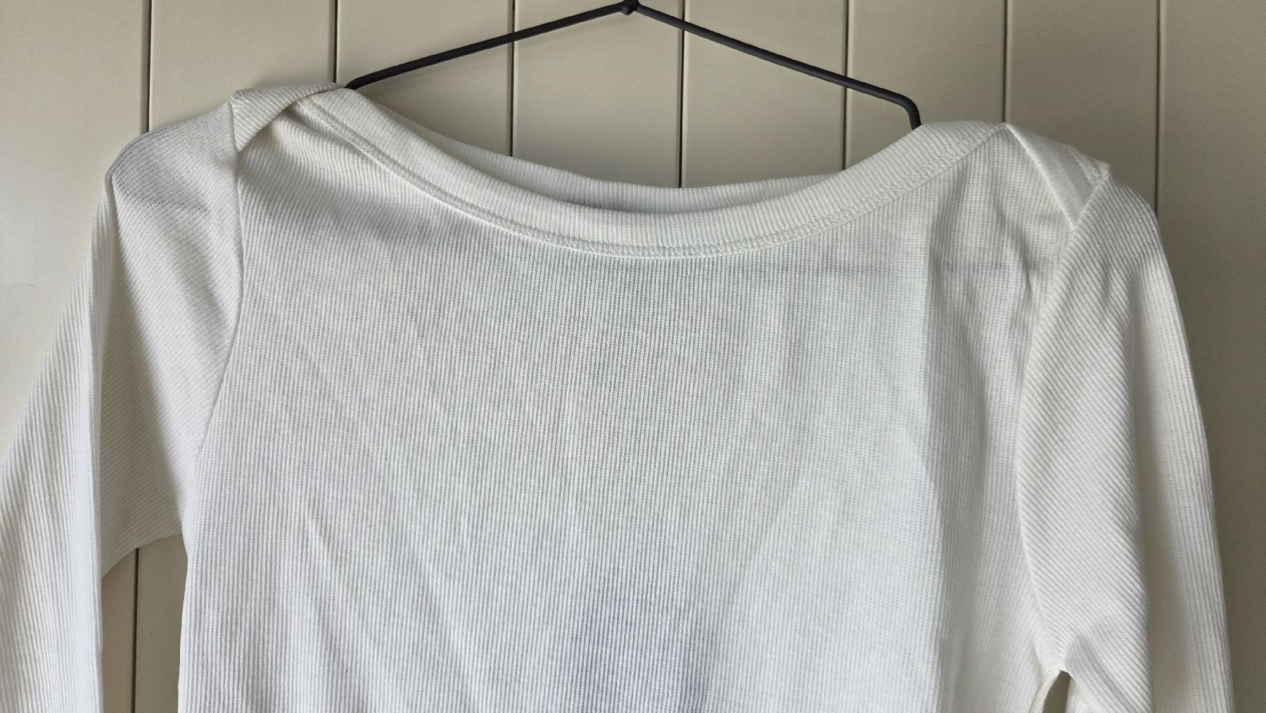 Maglioni & Felpe: Weisses Ripp-Shirt Langarm Grösse S – Nuovo e nell'imballaggio originale da Wohlen AG venduto da steffi_Bee 1