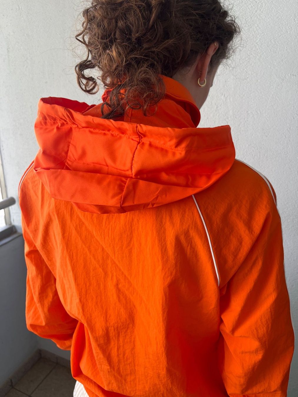 Adidas Jacken: Orange Adidas Windjacke S – Gebraucht aus Zürich von giu_j77x 3