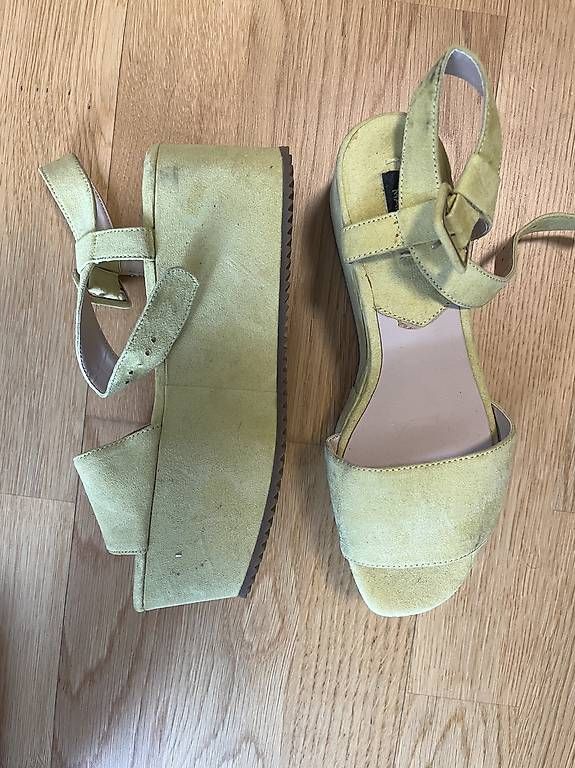Scarpe da donna: Damensandalen (36) gelb – Usato da Zürich venduto da Tahim