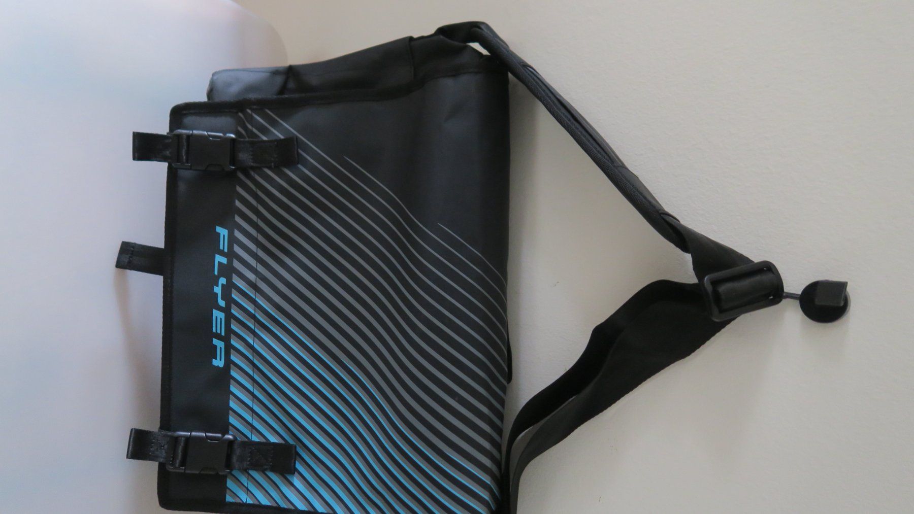 Flyer Taschen: Original Flyer Gepäckträgertasche – Neu (gemäss Beschreibung) aus Zürich von Maisbier 1
