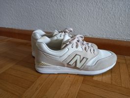 New Balance 697 Sneaker Beige / Weiss Grösse 39