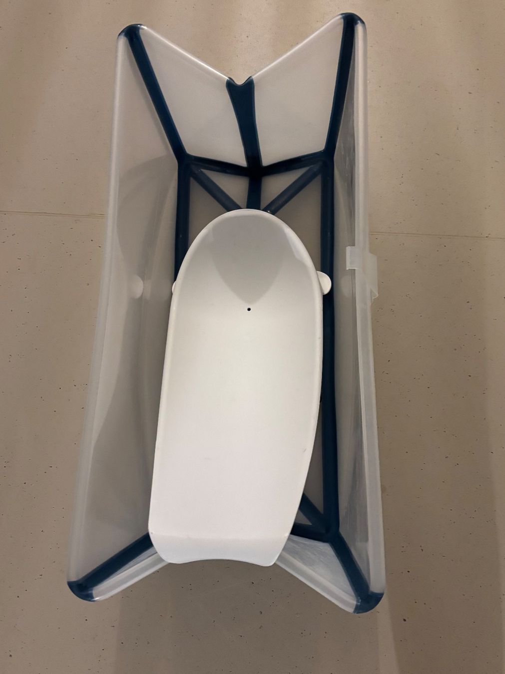 Stokke Badespass: Stokke Babybadewanne mit Einsatz – Gebraucht aus Zürich von bamberella 1