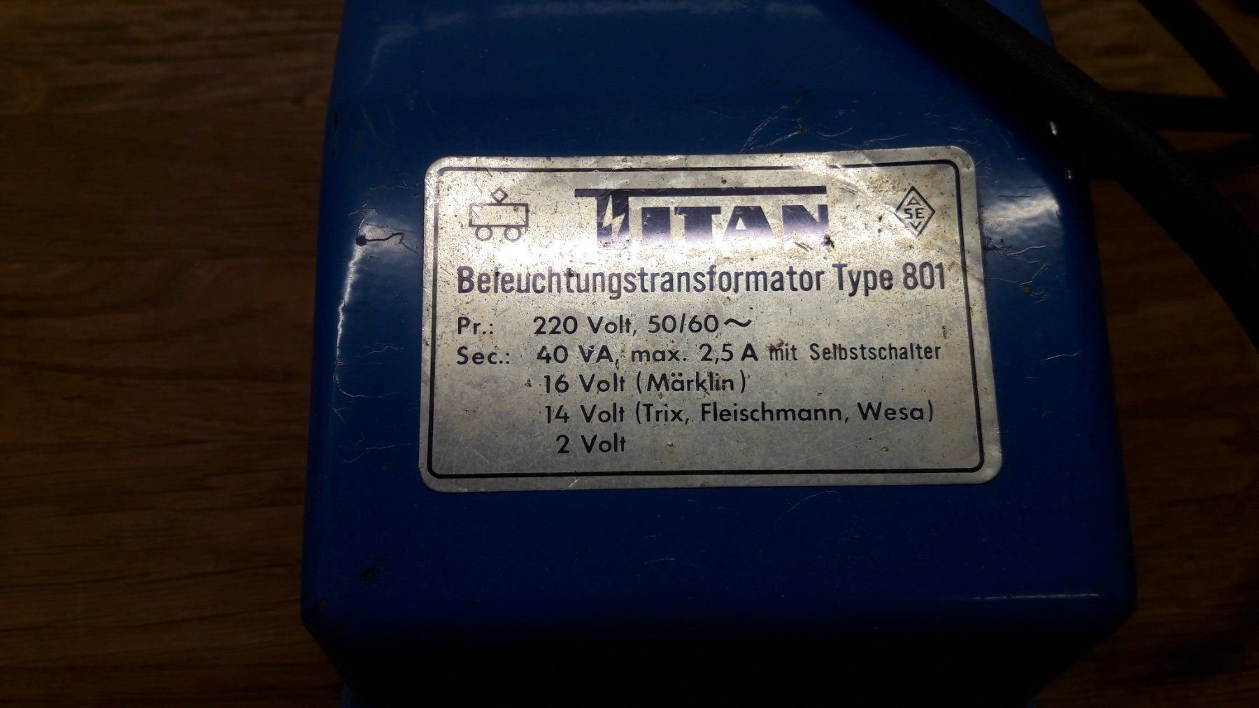 Modelleisenbahnen: Titan AC : Transfo non réglable 40 VA – Gebraucht aus Buttes von Cafe2005 1