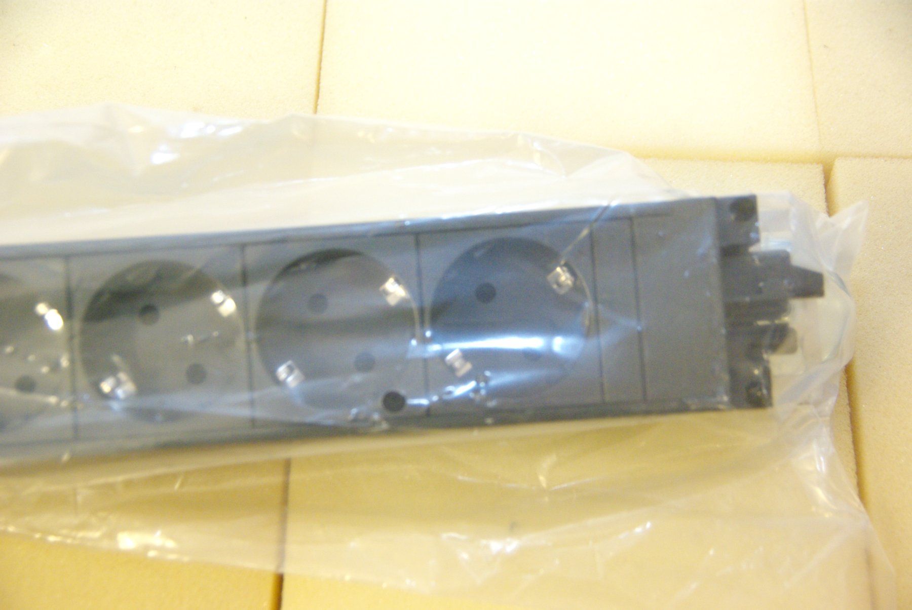 Spine: BACHMANN STEP 336.604, 4x Schuko – Nuovo e nell'imballaggio originale da Herisau venduto da Cevianer1844 2
