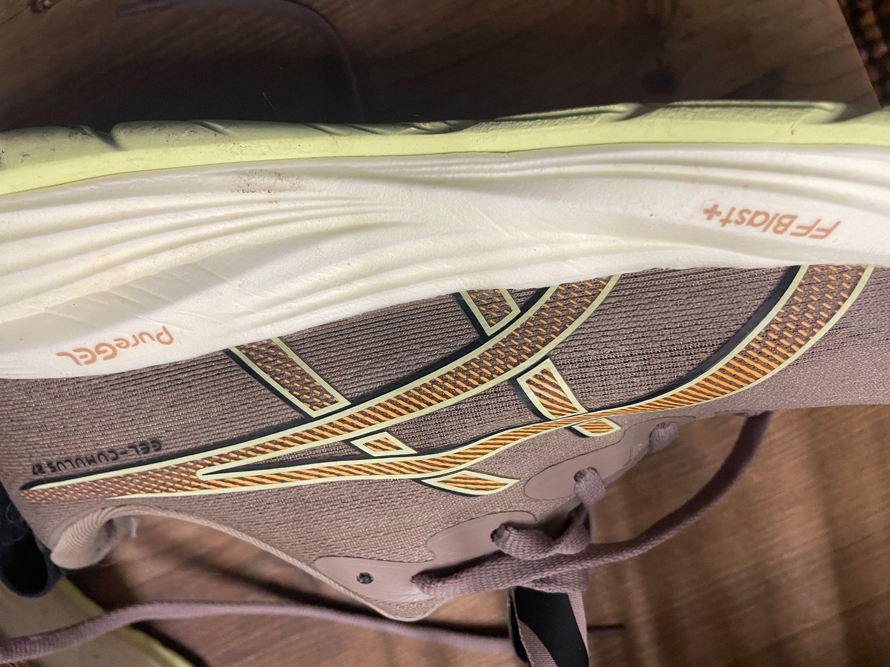 Asics Scarpe da uomo: ASICS Laufschuhe Herren Gr. 44.5 – Usato da Duebendorf venduto da Bhutan_Dragon 3
