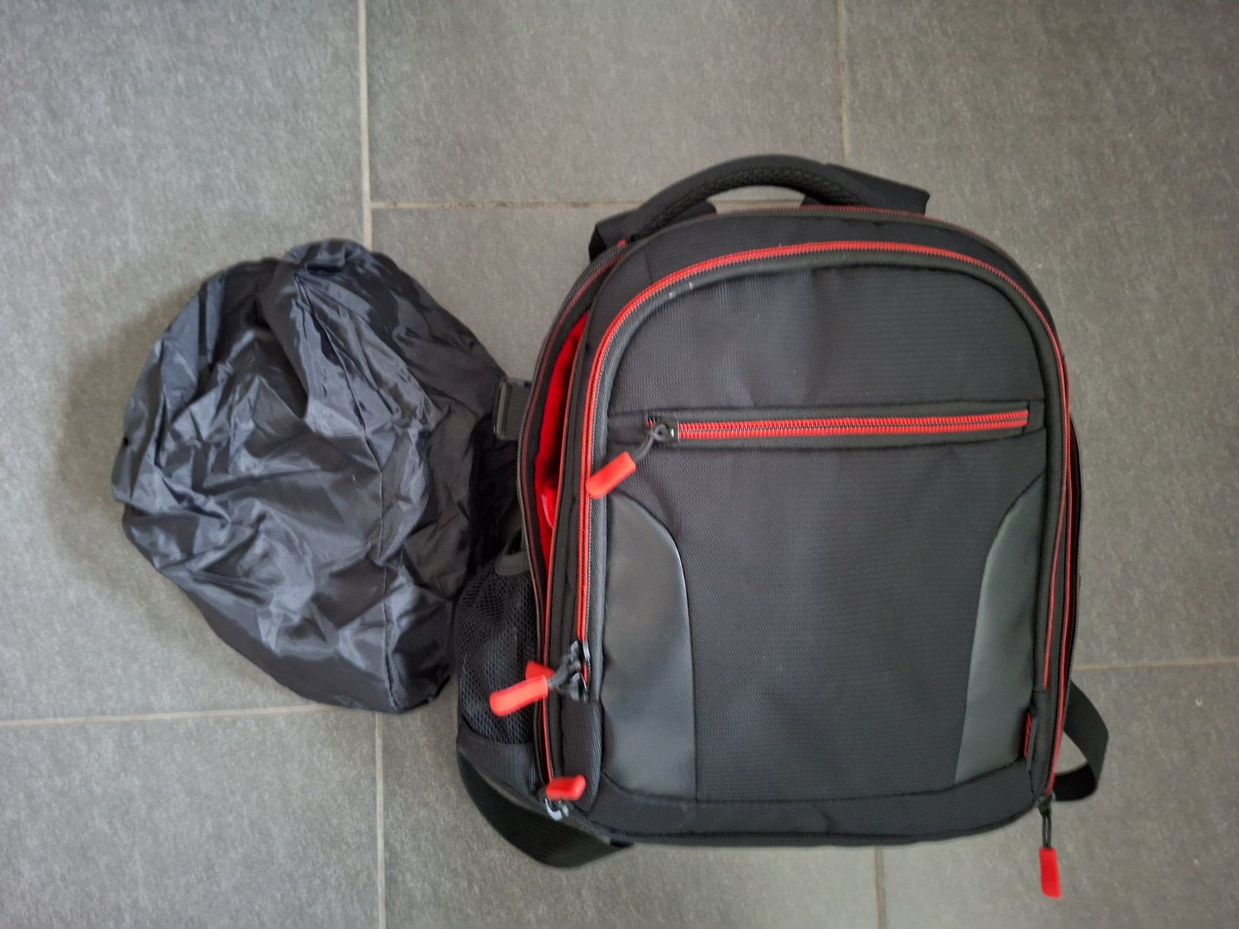 Zaini: Kamerarucksack wie neu mit Regenschutz – Nuovo (secondo la descrizione) da Lyss venduto da toe_68qb