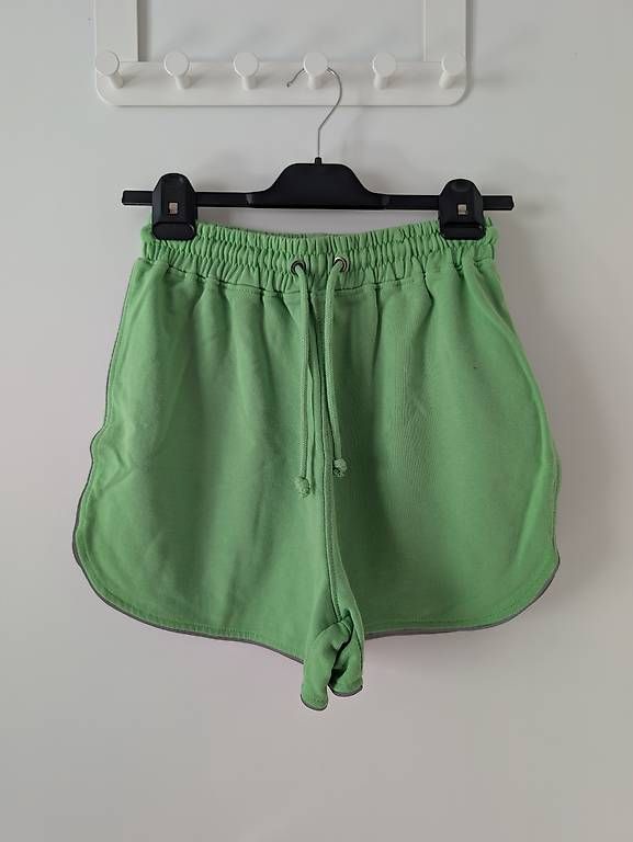 Hosen: Missguided Shorts 38 – Gebraucht aus Erschwil von andora00