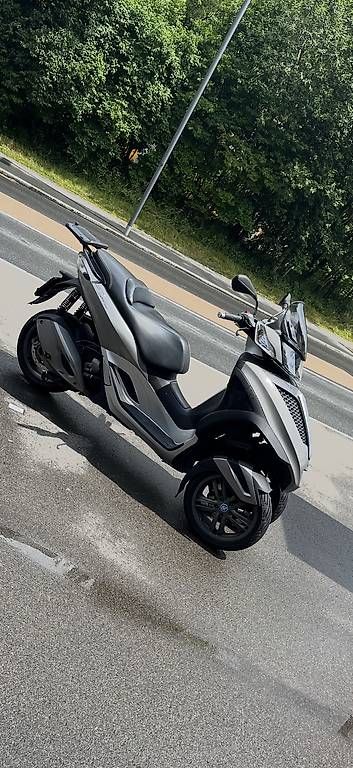 Piaggio A tre ruote: Piaggio mp3 yourban 300 ie – Usato da St. Gallen venduto da podvinicka2