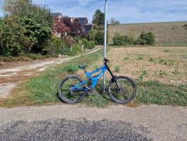 ROTWILD Downhill Mountainbike R.E.D. blau gebraucht .