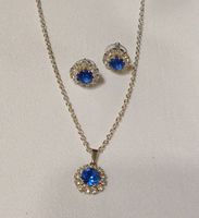 Collier et boucles d'oreilles bleus, neuf, élégant!