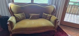 Sofa im Louis-Philippe Stil – Olivgrüner Samt