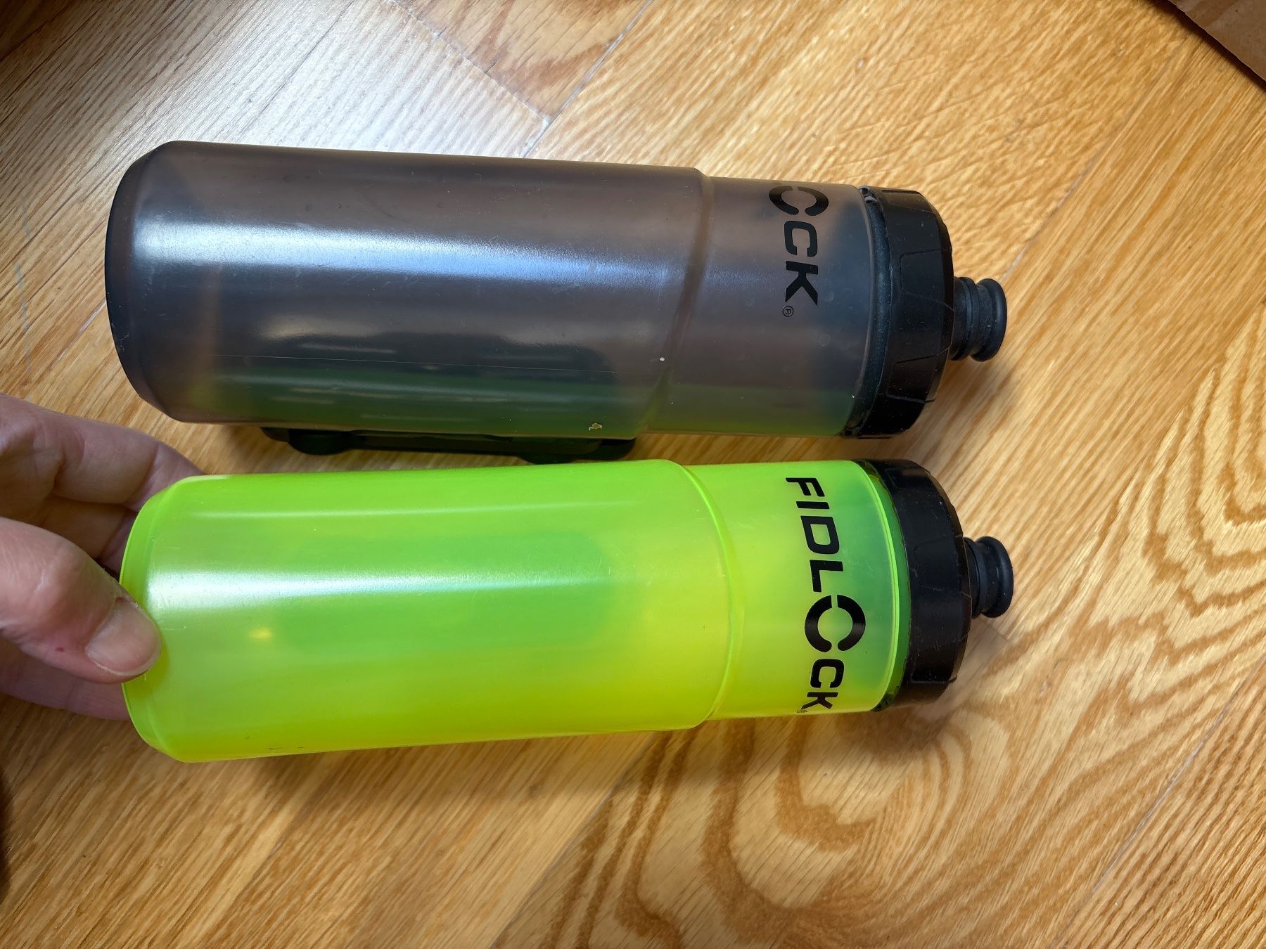 Gourdes & Thermos: Fidlock Veloflaschen Set – Neuf (Voir description) à Zürich par Fabienne059 1