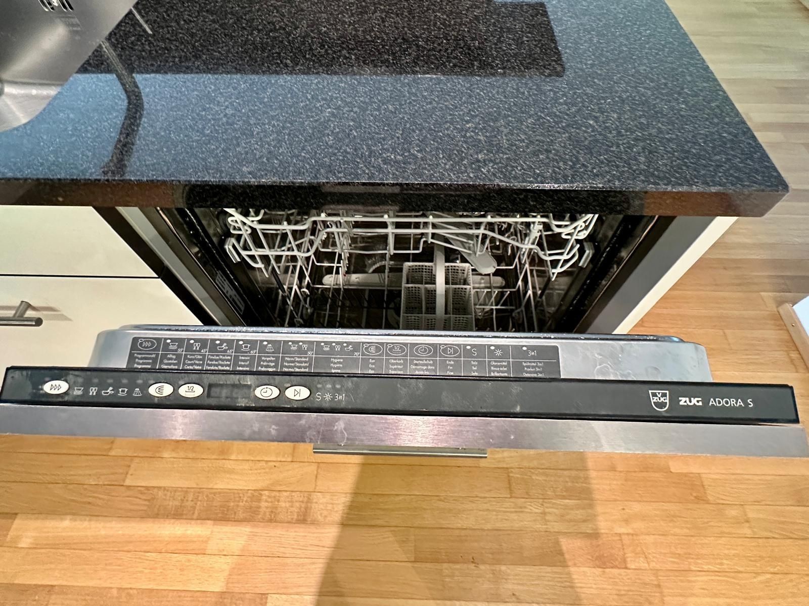 V-Zug Cucine complete: Küche mit Geräten und Granitabdeckung gebraucht – Usato da Pfäffikon SZ venduto da Brocki-21 4