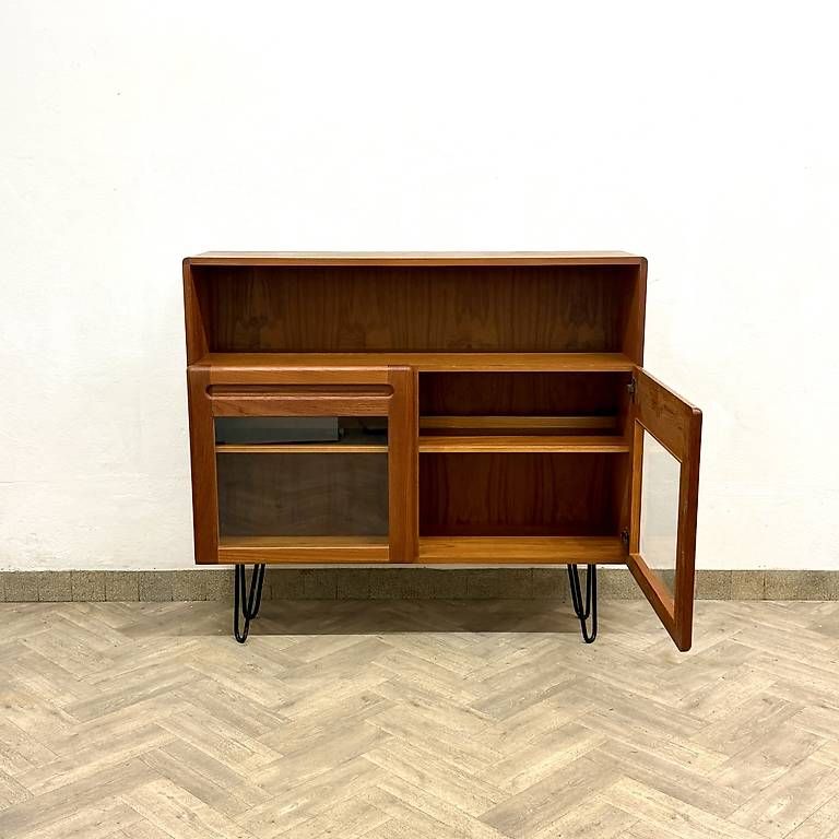 Cassettiere: Mid Century teak Highboard / Sideboard – Usato da basel venduto da vintory.ch 1