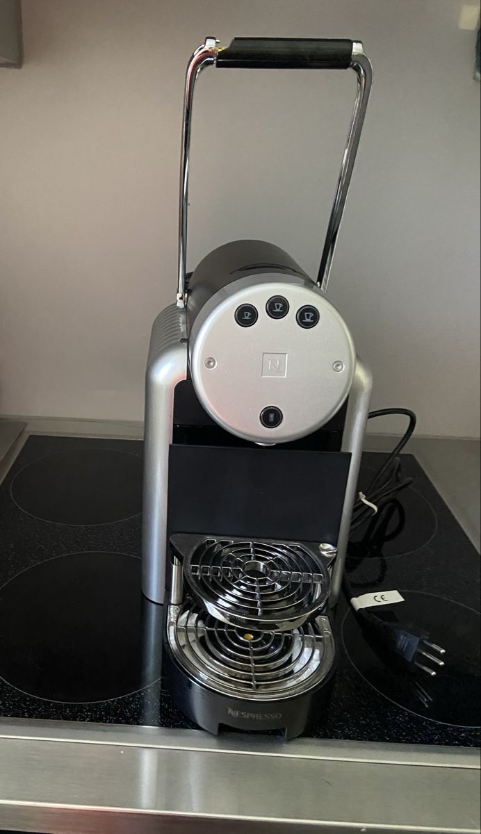 Nespresso Macchine per caffè & Macchine per espresso: NESSPRESSO ZENiUS PRO KAPSEL MASCHINE – Nuovo (secondo la descrizione) da Zürich venduto da schneeflocke303 1