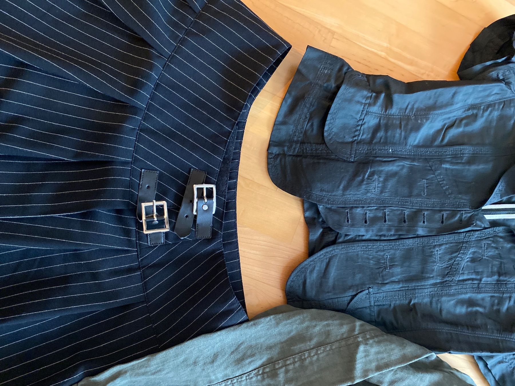 Kleiderpakete: Paket Jupe Jäckli Bluse – Gebraucht aus Watt von Willis4 2