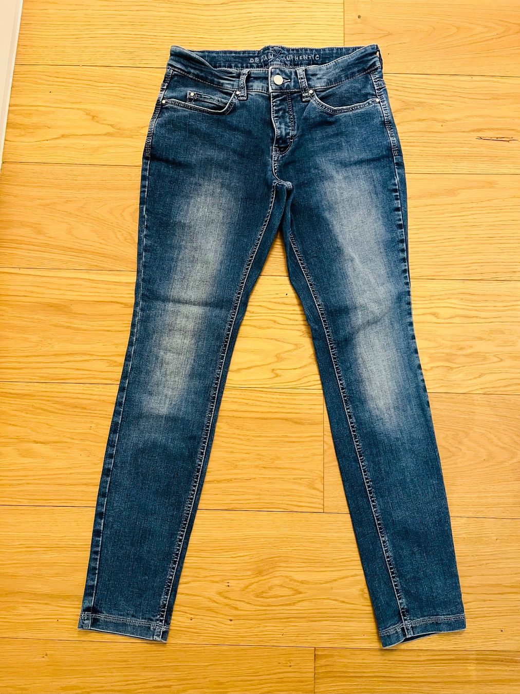 Jeans: Dream Authentic Jeans der Marke MAC – Usato da Oberengstringen venduto da wel_f8g7 4