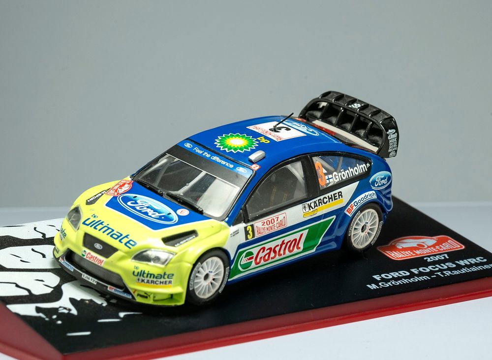 Modèle Réduit Ford Focus 1/43 Transformation Pub Gauloises - IXO, Boîte Modèle Unique
