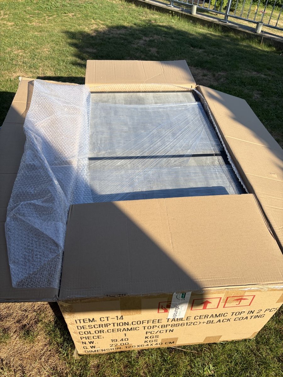 Tische: Outdoor Lounge Tisch  – Neu und originalverpackt aus Winkel von Hubispitz