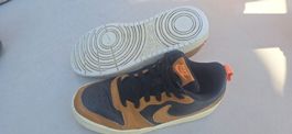 Nike baskets taille 36 enfants utilisées en bon état